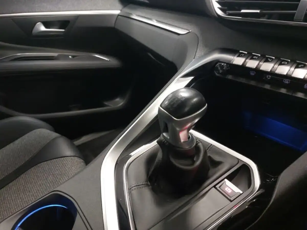2019-peugeot-3008-suv-15-bluehdi-allure-big-17