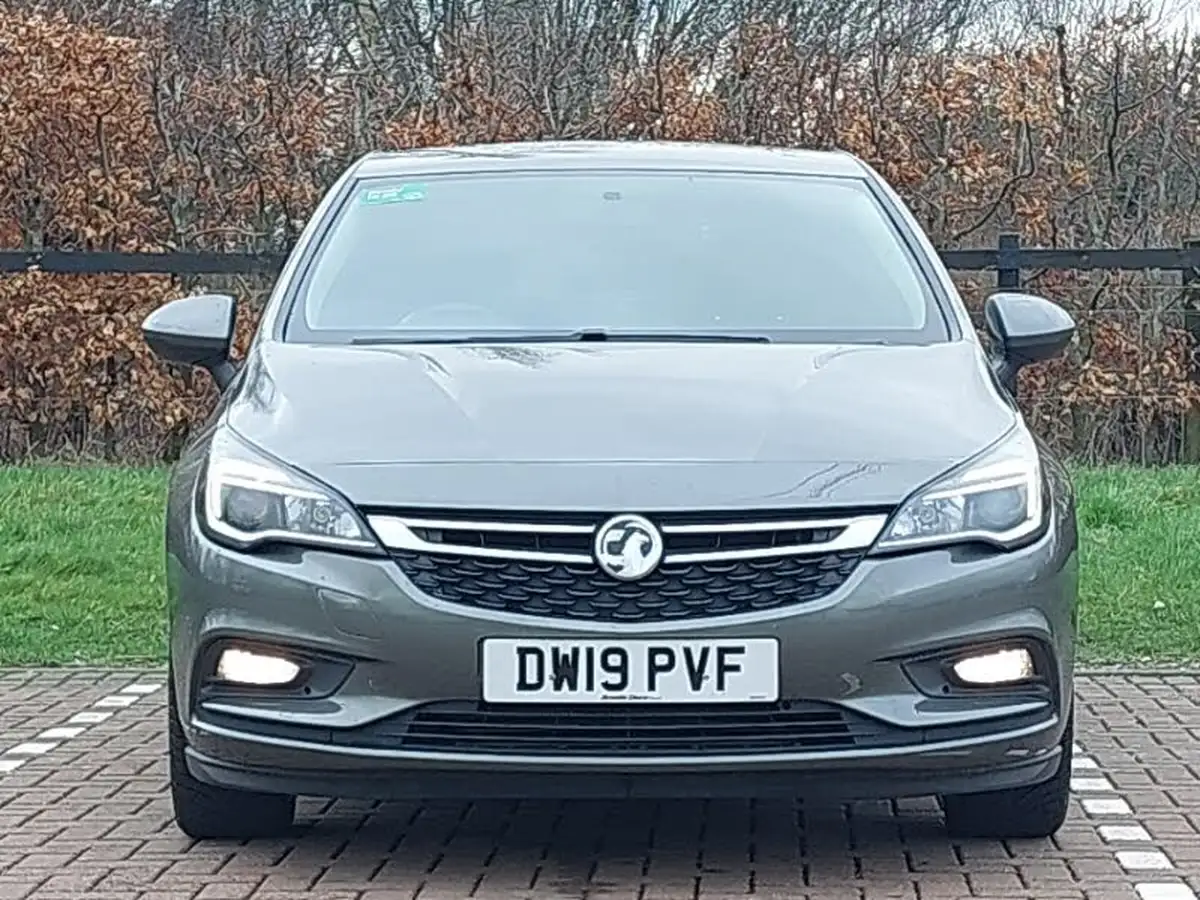 2019-vauxhall-astra-14i-16v-turbo-tech-line-nav-125ps-ss-hatchback-big-17