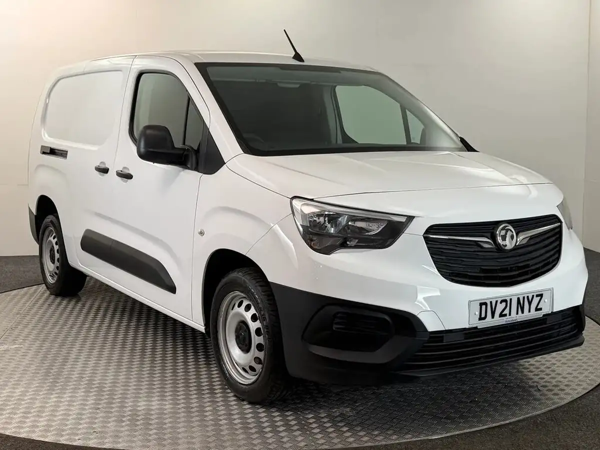 2021-vauxhall-combo-15cdti-dynamic-2300-100pseu6dt-l2h1-panel-big-0
