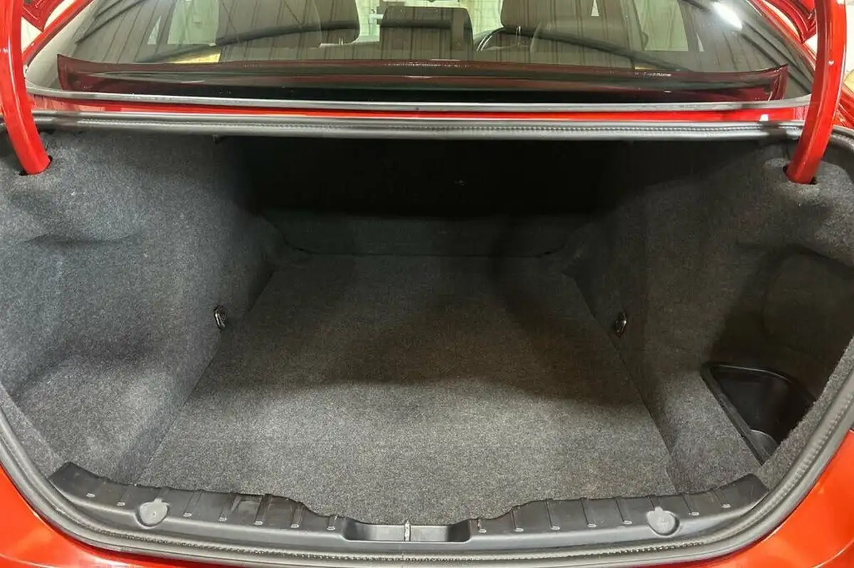 2016-bmw-5-series-44-m5-big-21