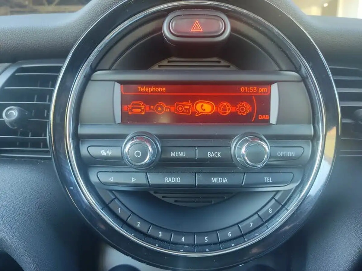 2014-mini-cooper-15-cooper-3d-auto-big-24