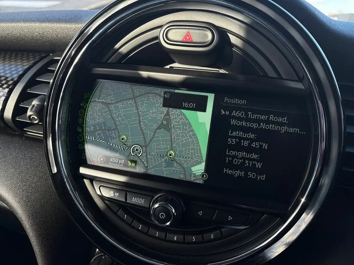 2017-mini-cooper-20-cooper-s-ss-hatchback-3d-sport-auto-big-12