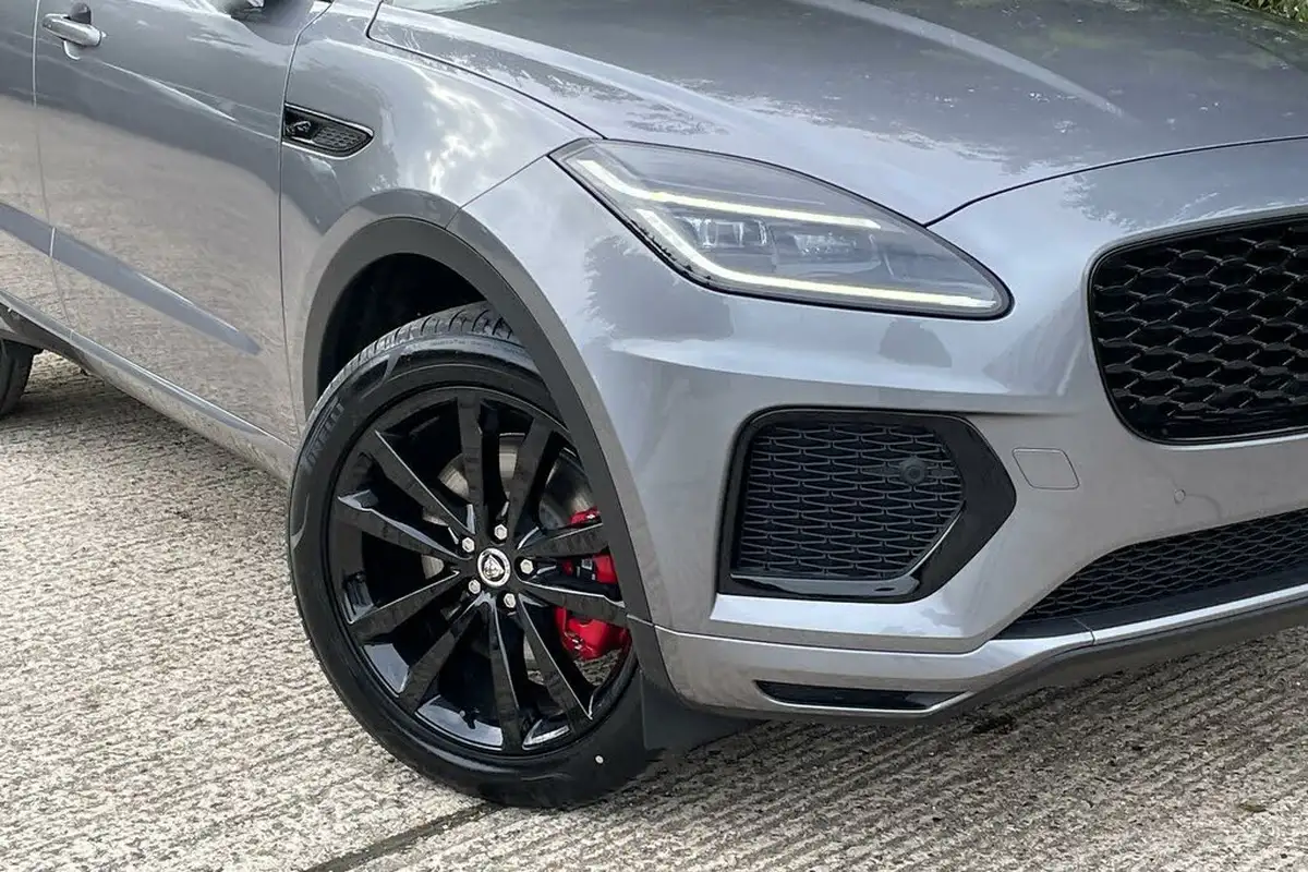 2024-jaguar-e-pace-20-d200-r-dynamic-se-black-big-1