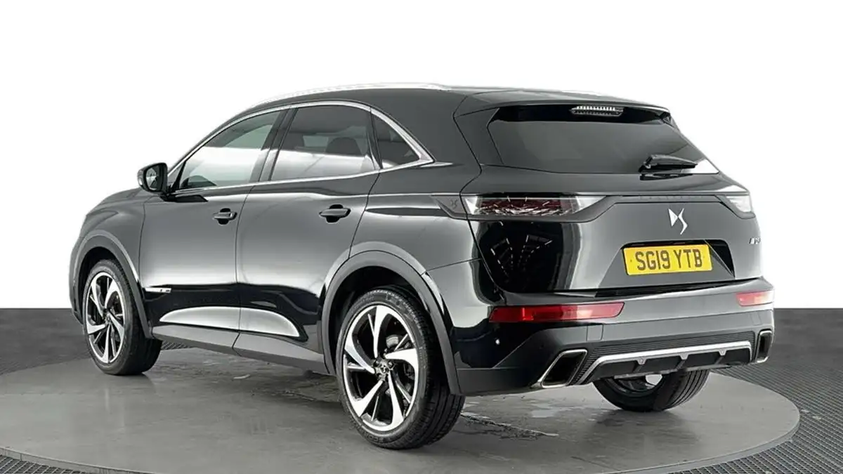 2019-ds-ds-7-crossback-16-puretech-performance-line-180ps-big-5