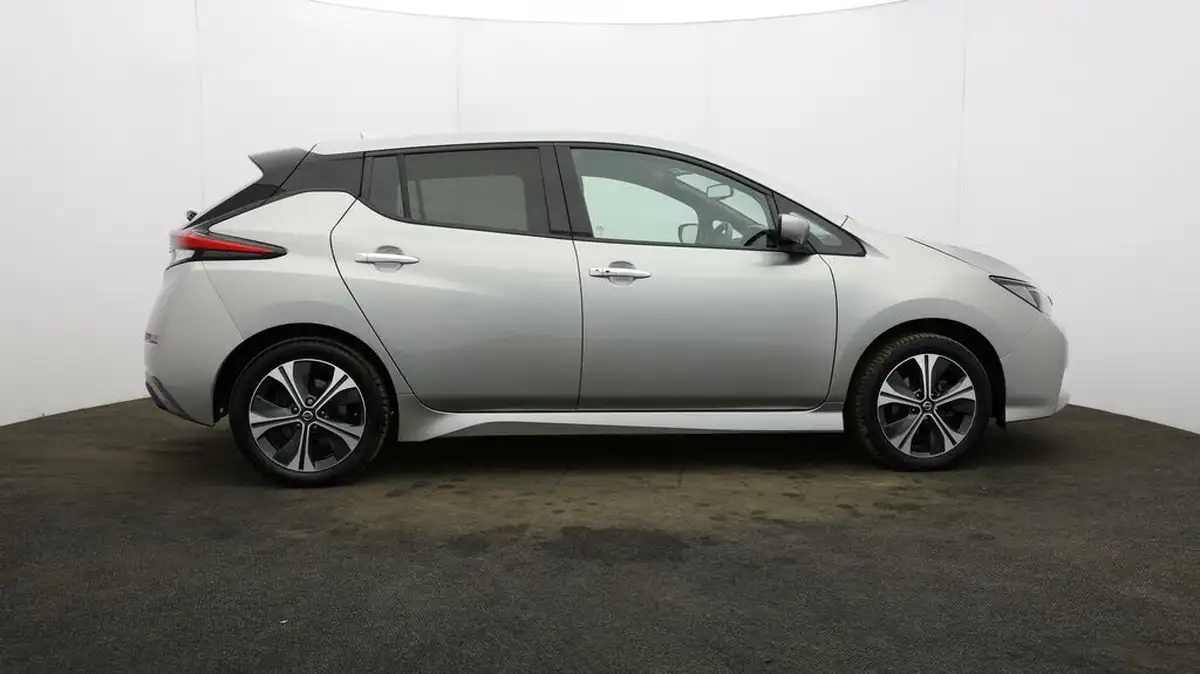 2021-nissan-leaf-e-e-n-connecta-big-45