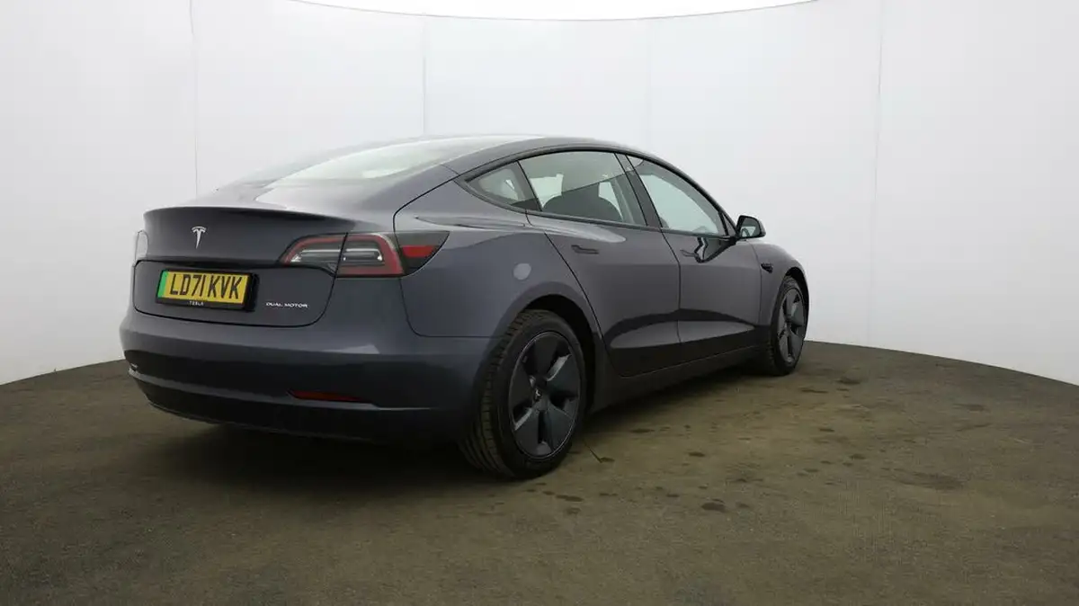 2021-tesla-model-3-e-long-range-awd-big-59