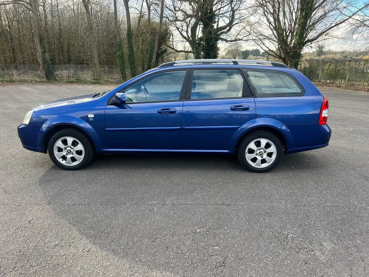 2009-chevrolet-lacetti-18-sx-big-3