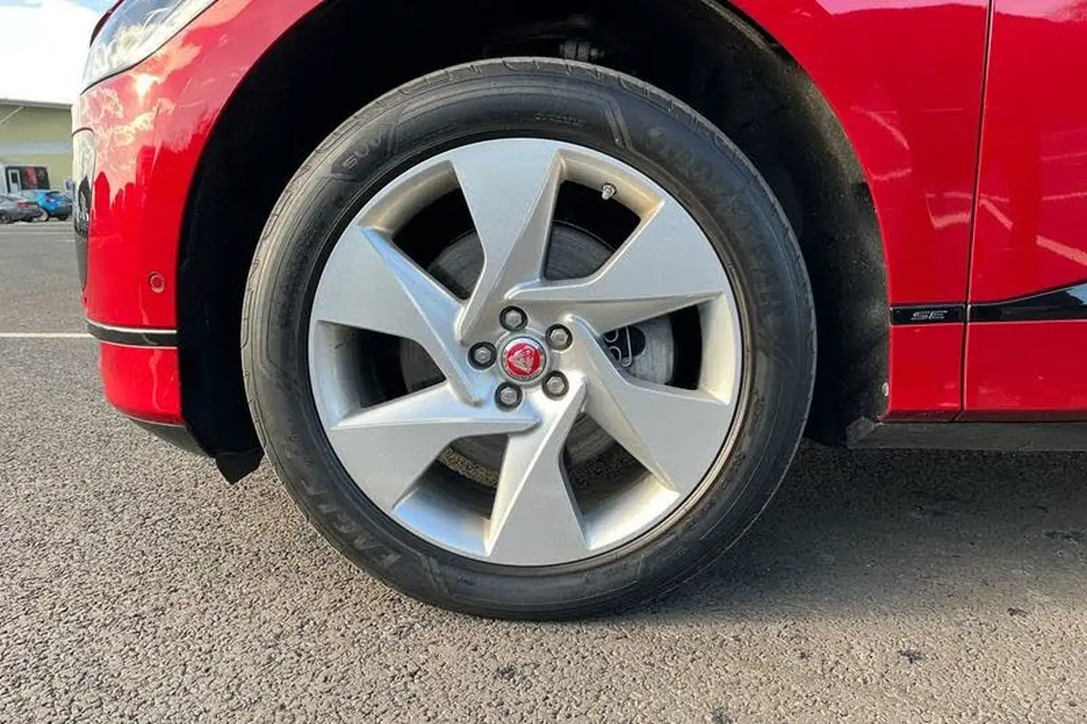 2019-jaguar-i-pace-ev400-se-big-37