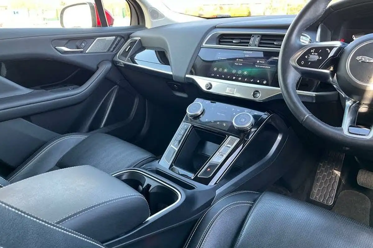 2019-jaguar-i-pace-ev400-se-big-13