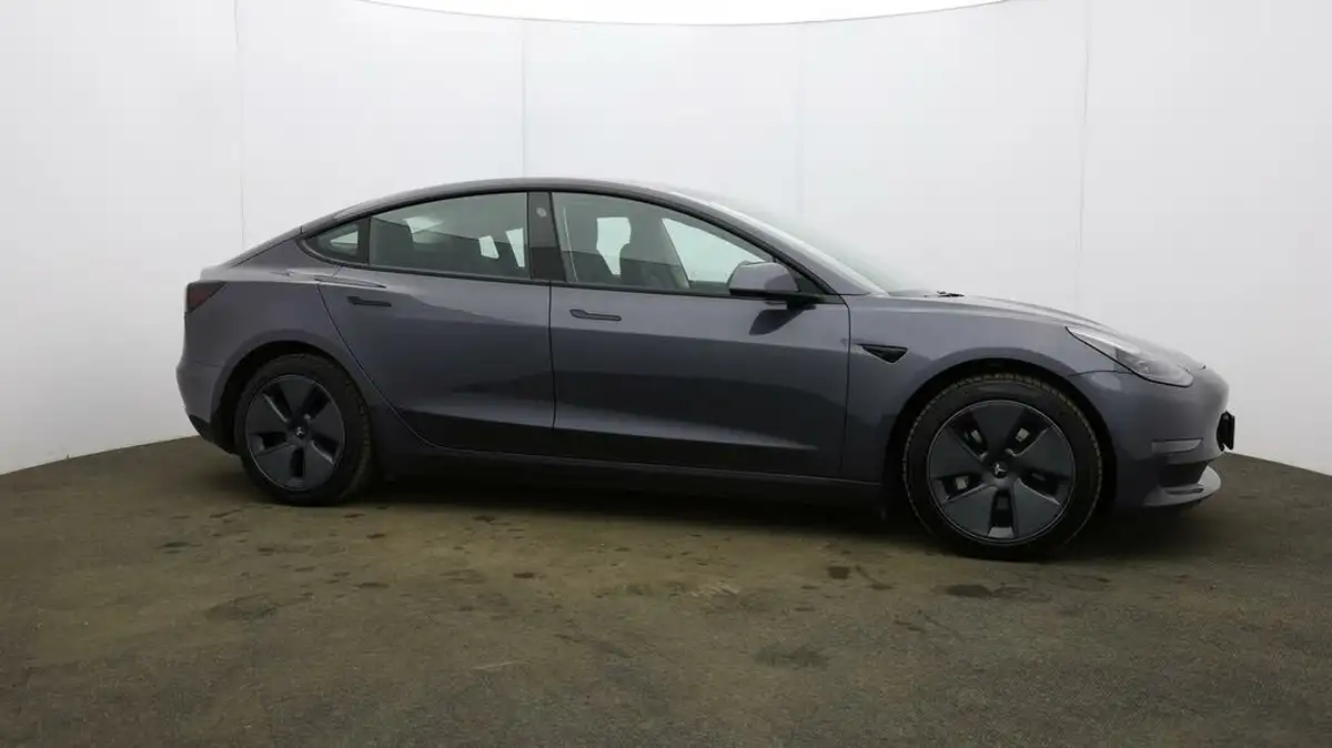 2021-tesla-model-3-e-long-range-awd-big-7