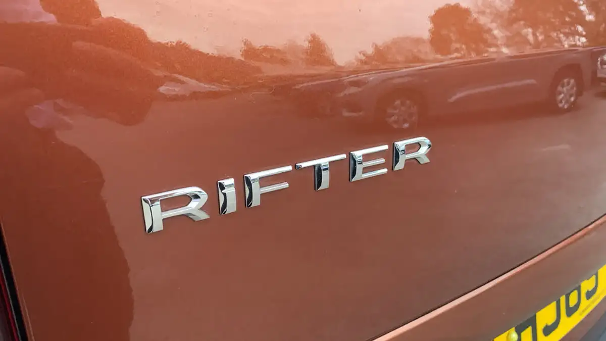 2020-peugeot-rifter-15-bluehdi-gt-line-130bhp-standardss-eat8-big-43