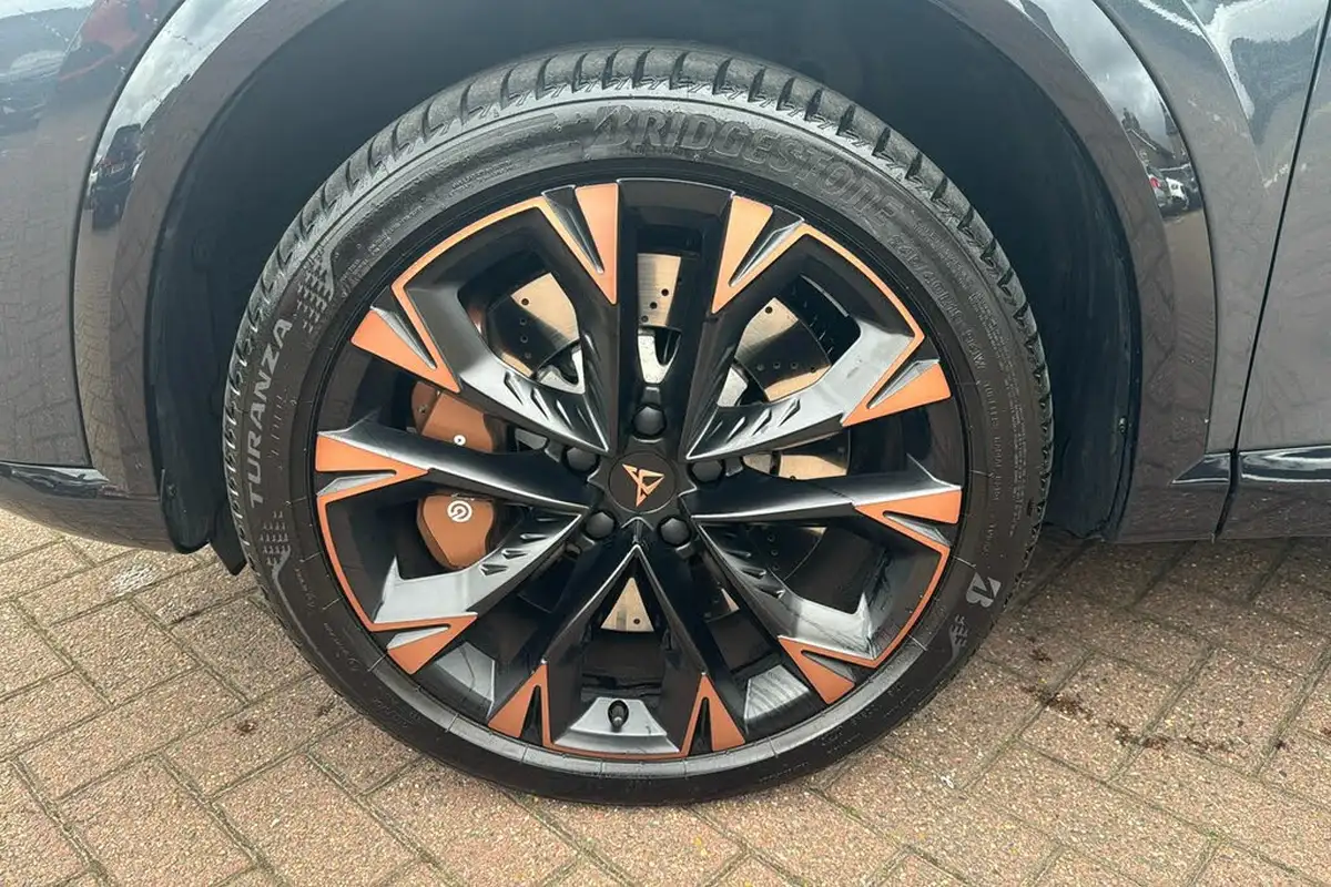 2024-cupra-formentor-15-e-hybrid-vz-first-edition-big-7