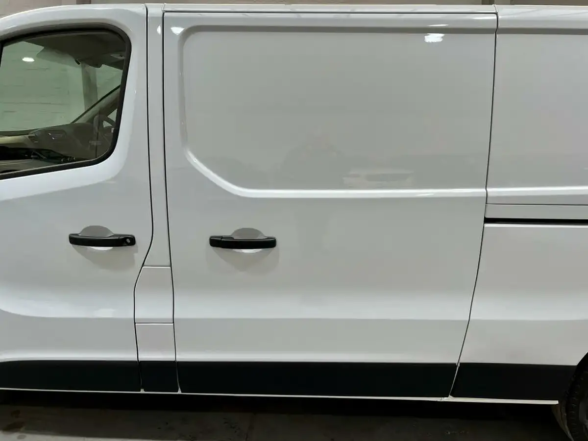 2021-renault-trafic-20dci-ll30-energy-120-business-panel-big-35