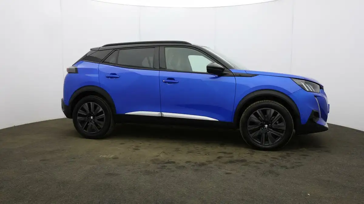 2021-peugeot-2008-suv-e-gt-premium-50kwh-big-7
