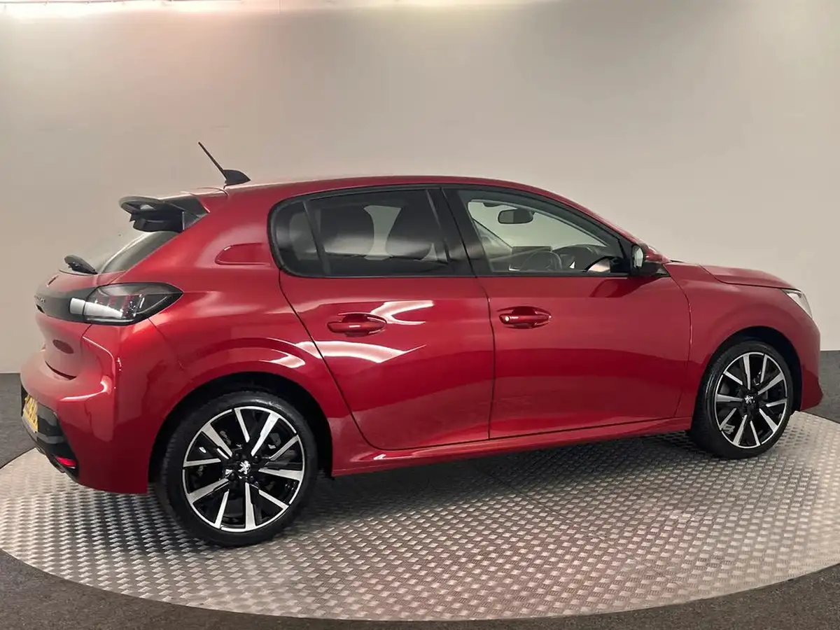 2020-peugeot-208-12-puretech-allure-100bhp-big-4