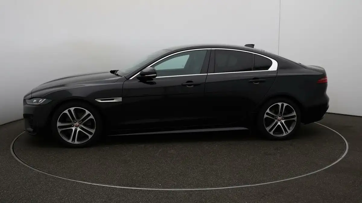 2021-jaguar-xe-20-d200-r-dynamic-se-big-4