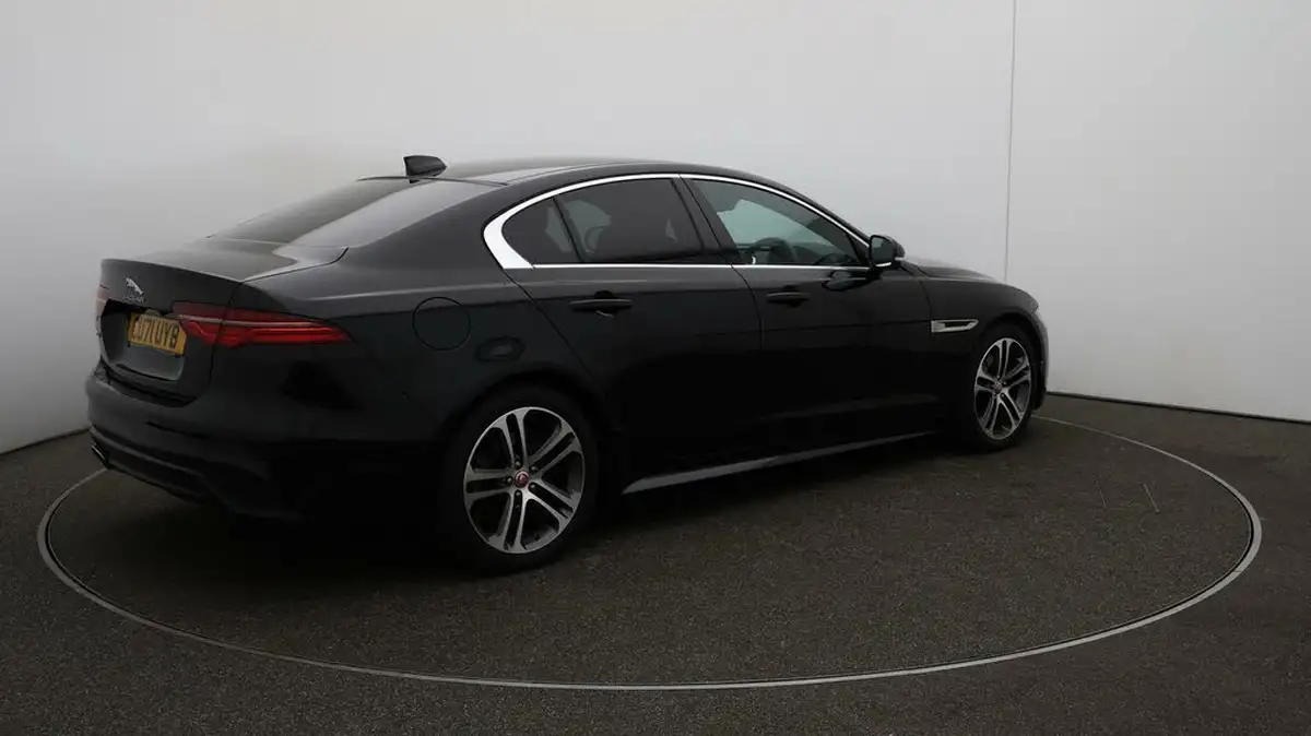 2021-jaguar-xe-20-d200-r-dynamic-se-big-46