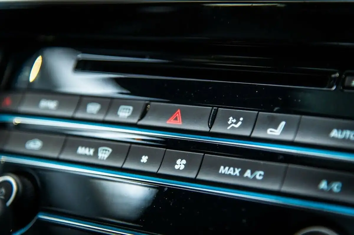 2019-jaguar-f-pace-50-v8-sc-svr-big-36