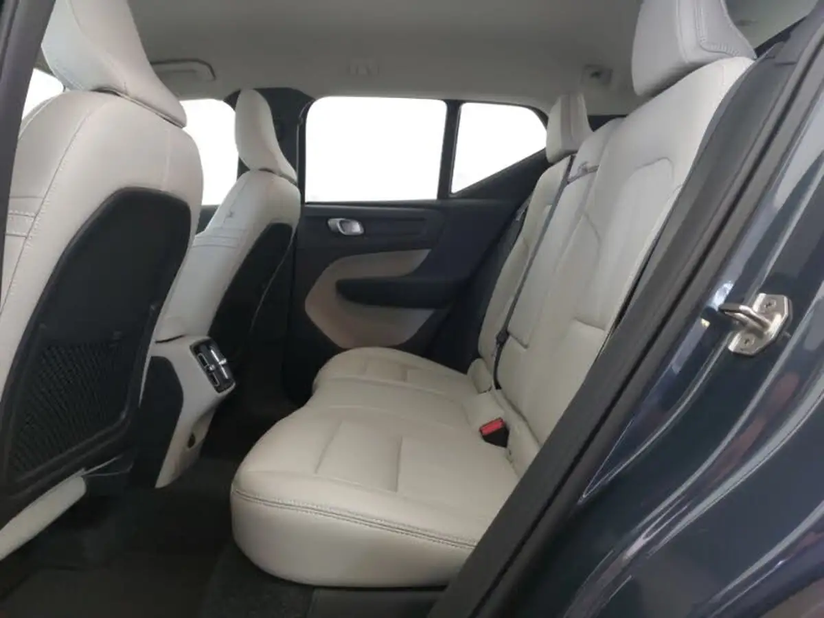 2020-volvo-xc40-15-t3-inscription-big-5