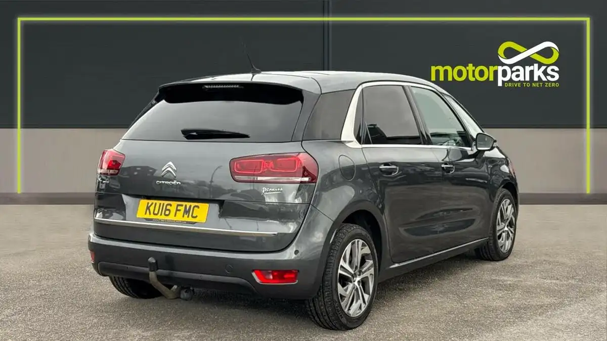2016-citroen-c4-picasso-16bluehdi-exclusive-eat6-big-2