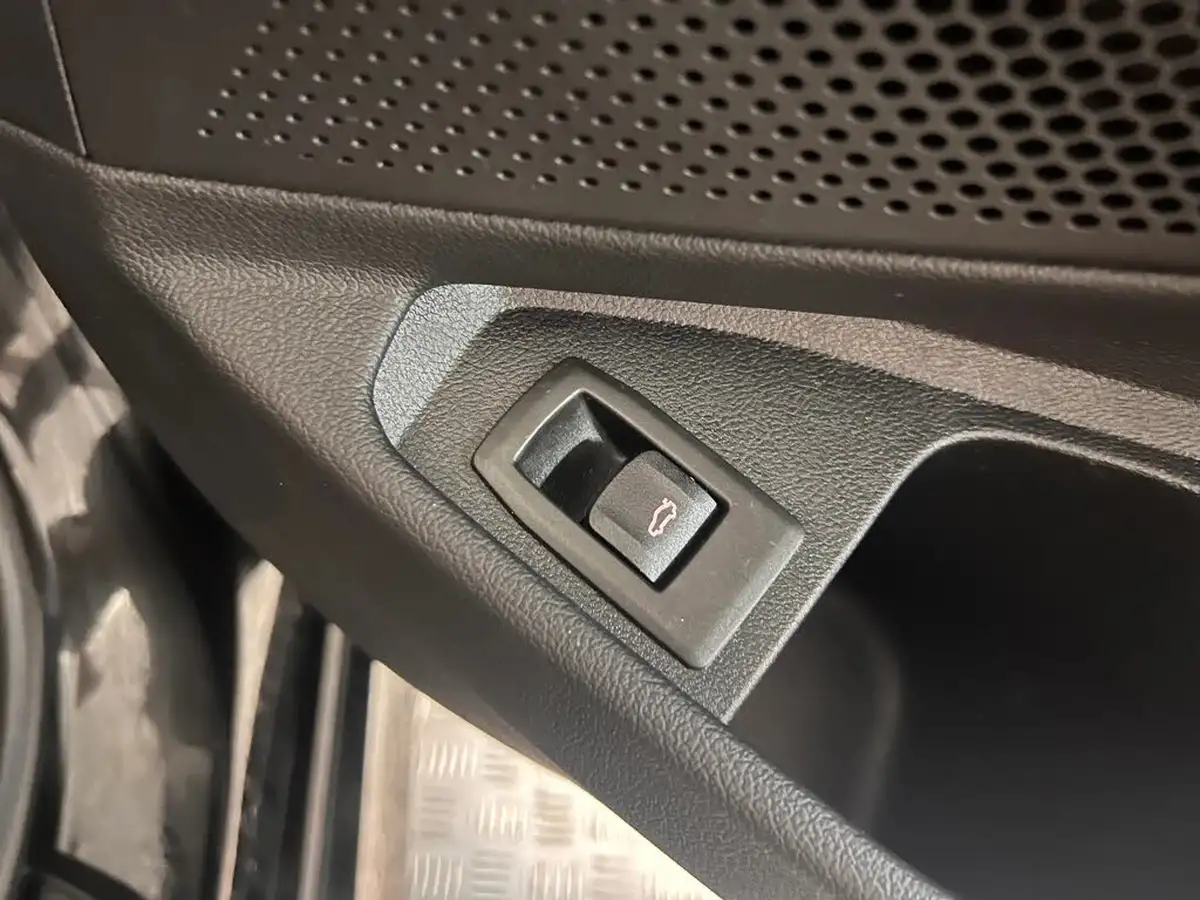 2020-bmw-3-series-20td-318d-se-mht-touring-5d-auto-big-48