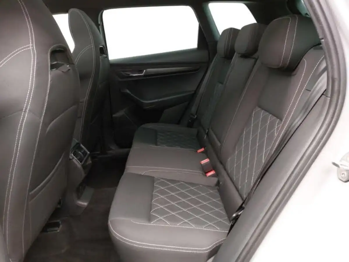 2019-skoda-karoq-20tdi-sportline-150ps-4x4-big-5