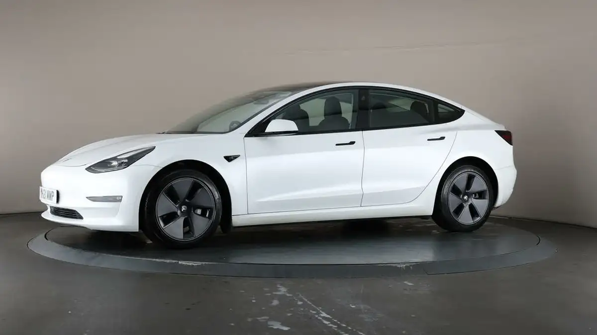 2021-tesla-model-3-e-long-range-4x4-big-39