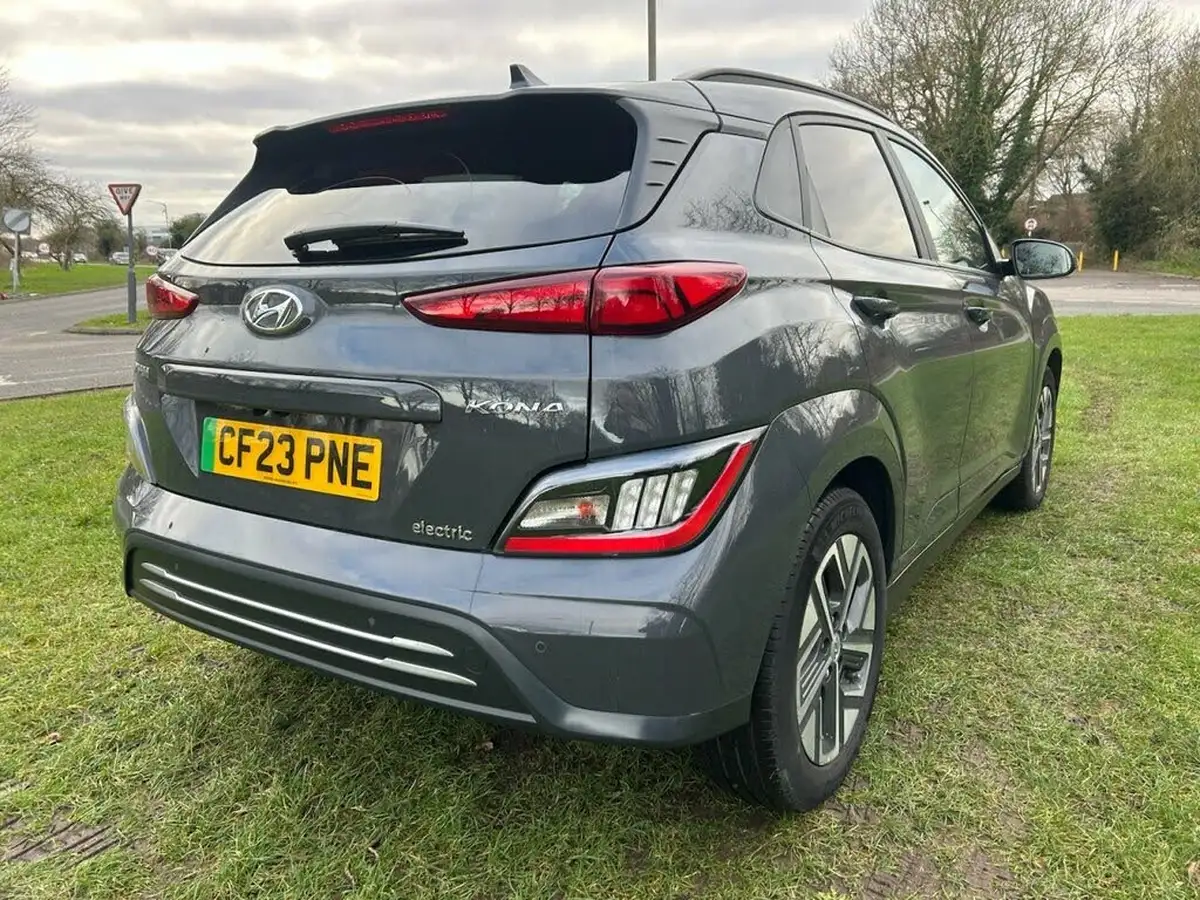 2023-hyundai-kona-e-premium-136ps-39kwh-big-6