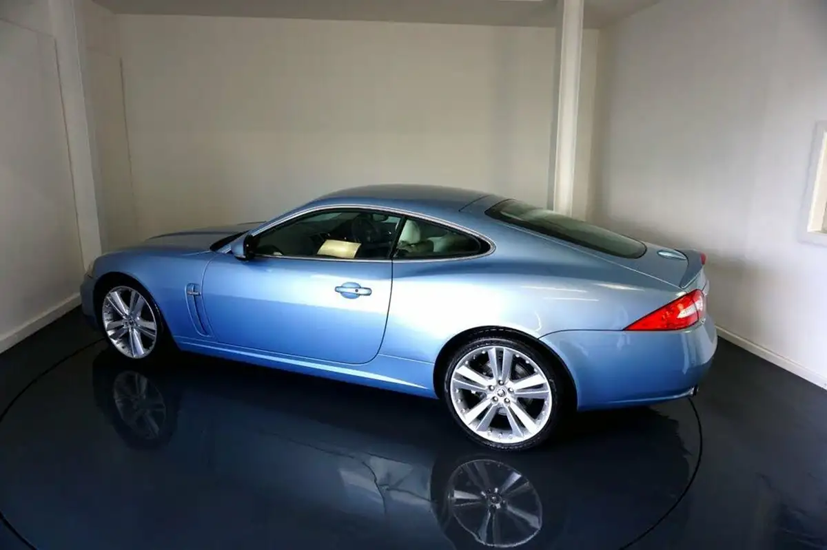2010-jaguar-xk-50-portfolio-coupe-big-4