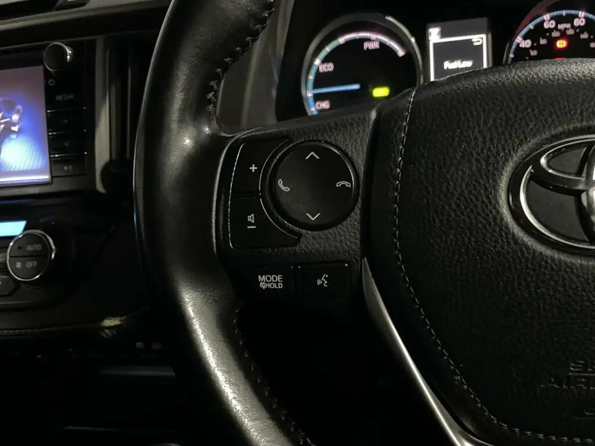 2017-toyota-rav4-25-vvt-i-business-edition-plus-big-17