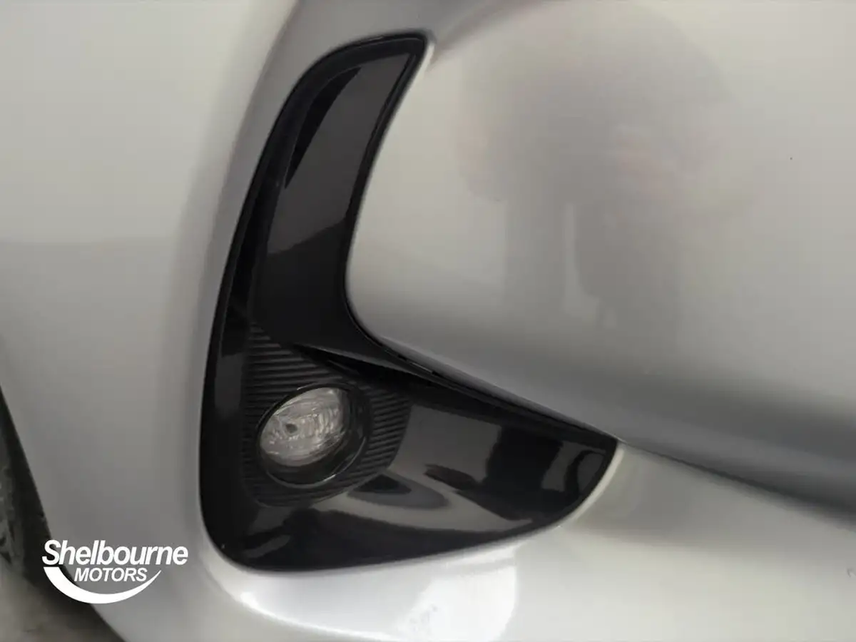 2021-toyota-yaris-15-vvt-i-design-big-19