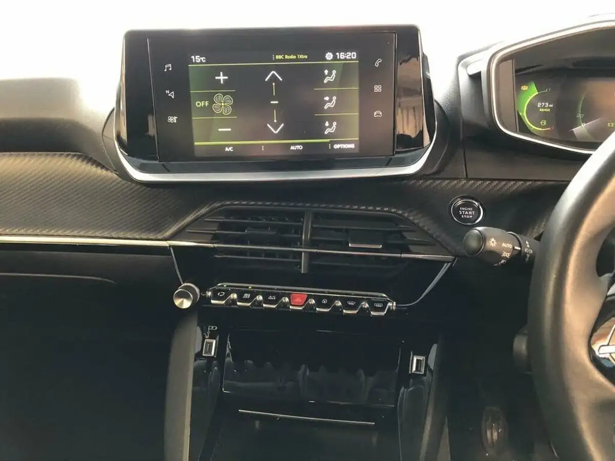 2021-peugeot-2008-suv-12-puretech-allure-premium-100bhp-big-16