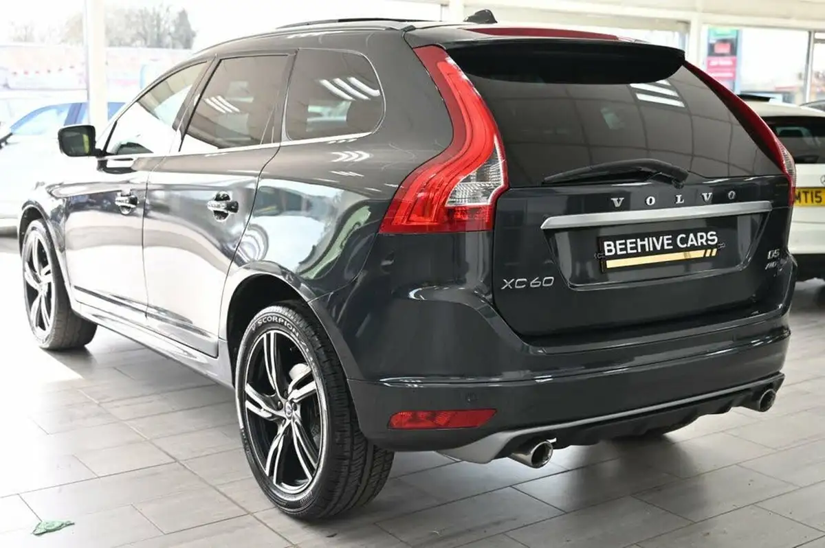 2017-volvo-xc60-24td-d5-r-design-lux-geartronic-big-8