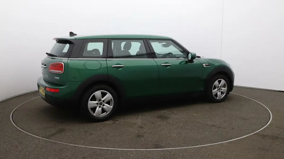 2022-mini-clubman-15-cooper-classic-big-50