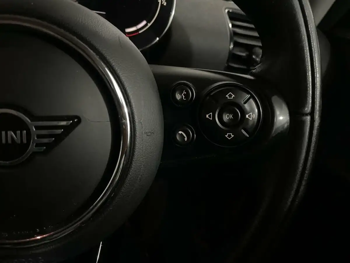 2021-mini-clubman-15-cooper-classic-big-18