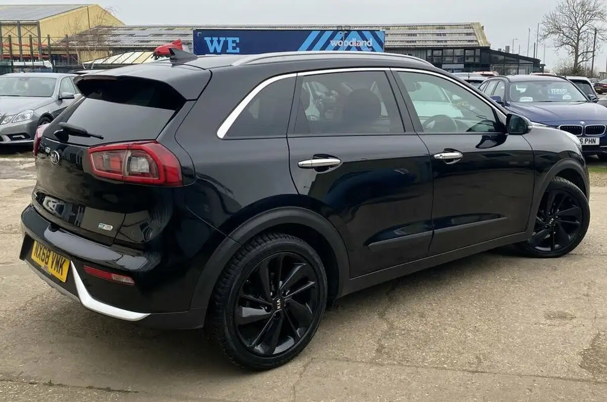 2018-kia-niro-16-gdi-3-156kwh-adap-big-2