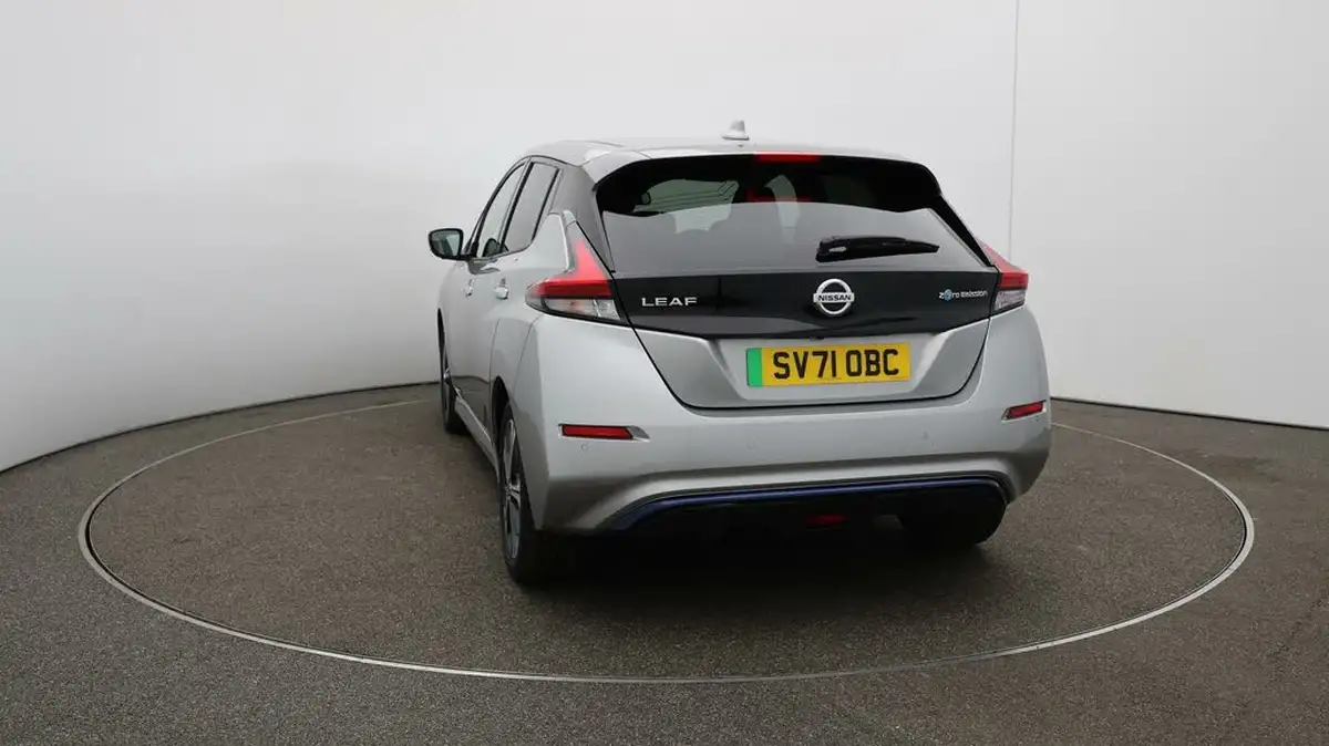 2021-nissan-leaf-e-tekna-big-53