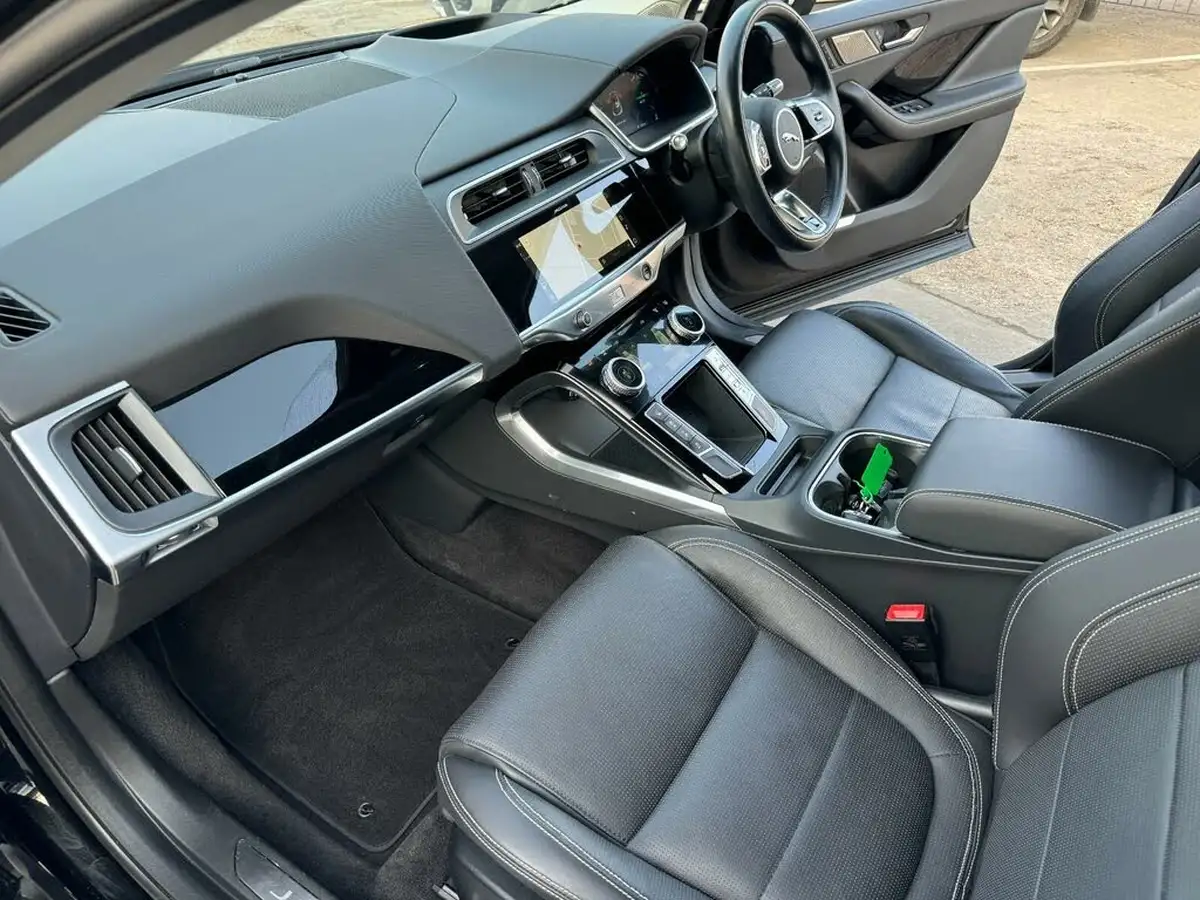 2021-jaguar-i-pace-ev400-hse-big-28