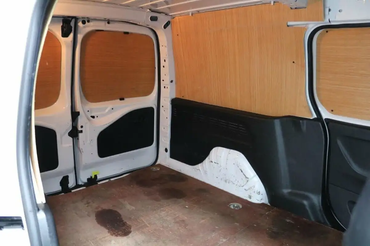 2021-vauxhall-combo-15cdti-dynamic-2300-100pseu6dt-l2h1-panel-big-17