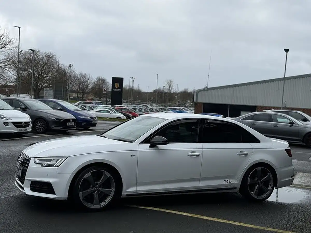 2017-audi-a4-14-tfsi-black-edition-big-18
