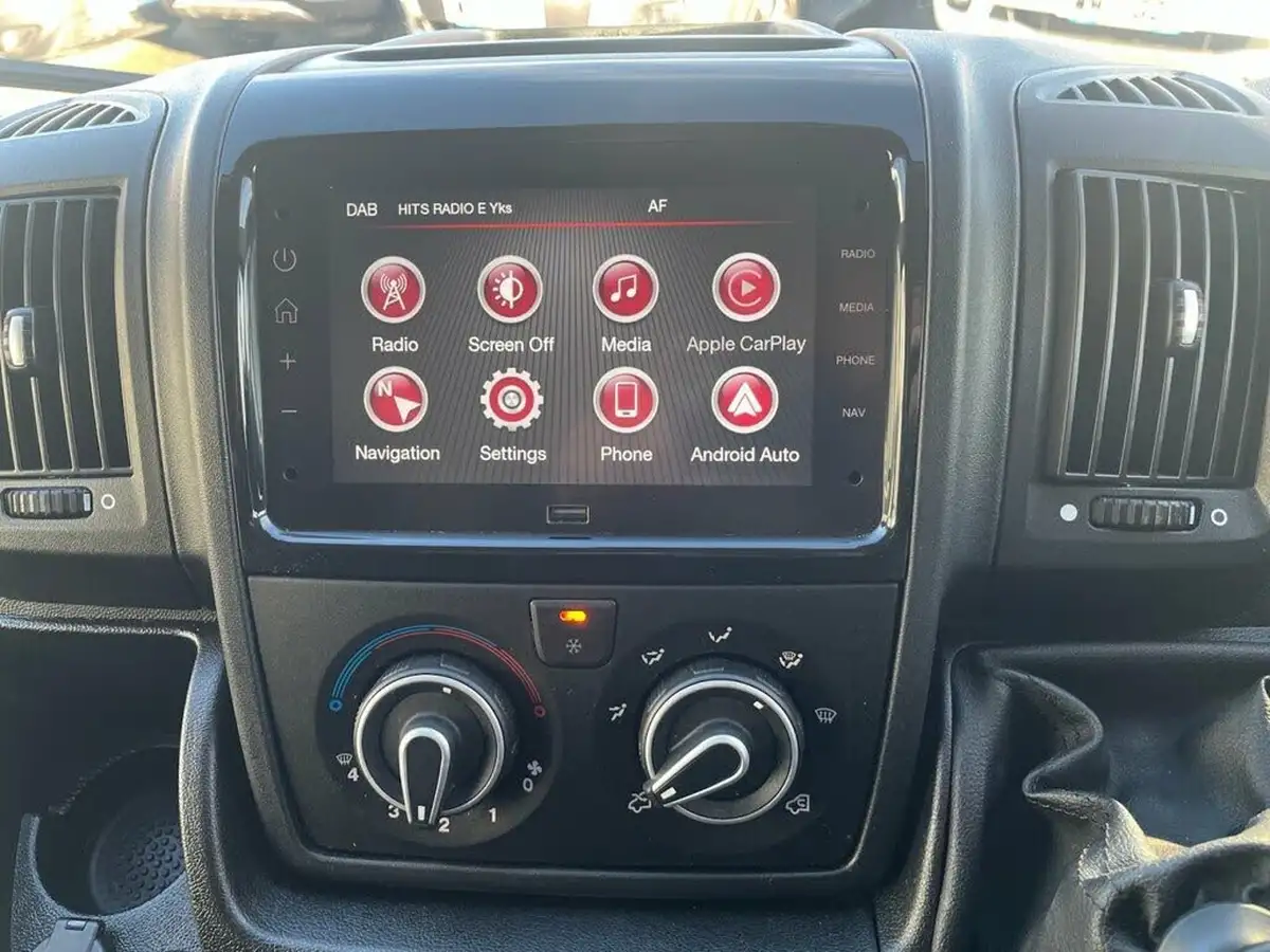 2021-peugeot-boxer-big-33