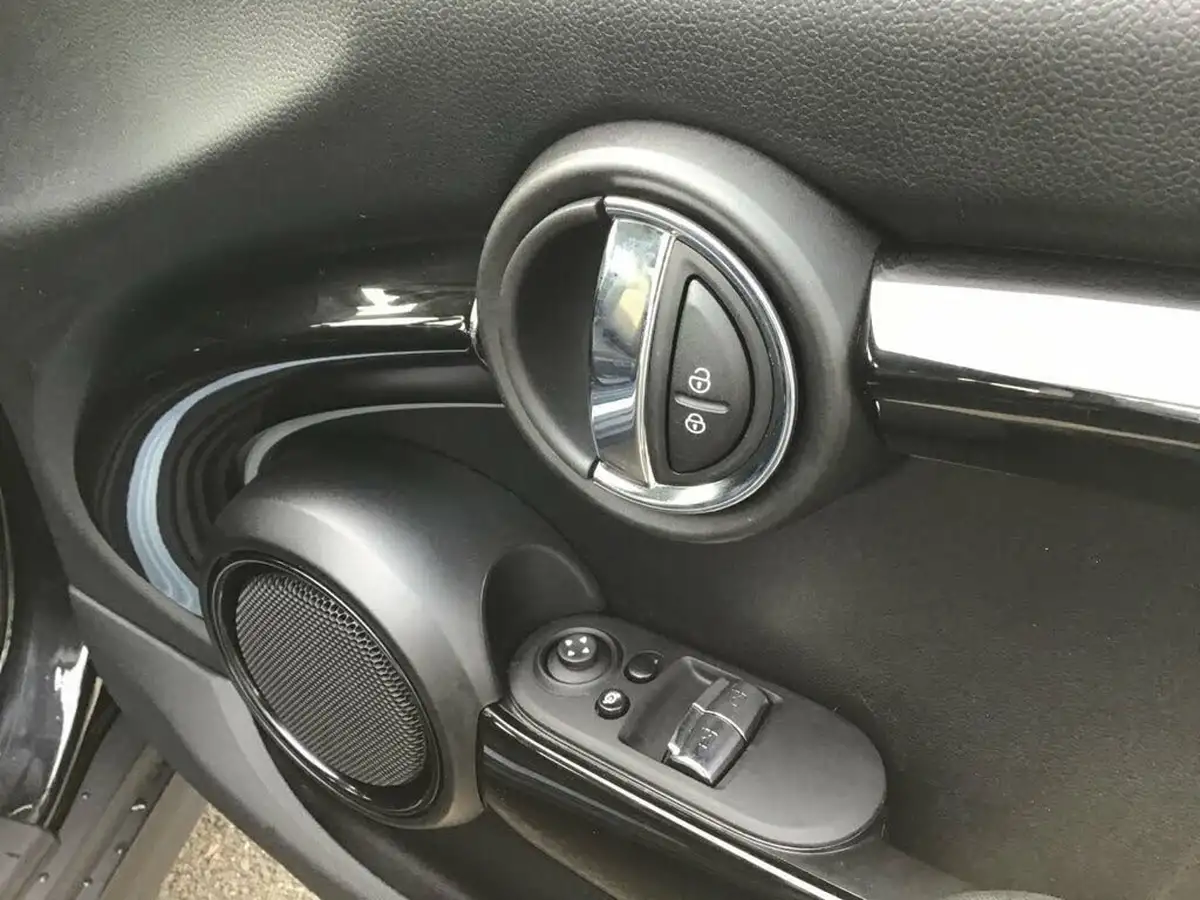 2023-mini-cooper-15-cooper-classic-premium-auto-hatchback-3d-auto-big-21