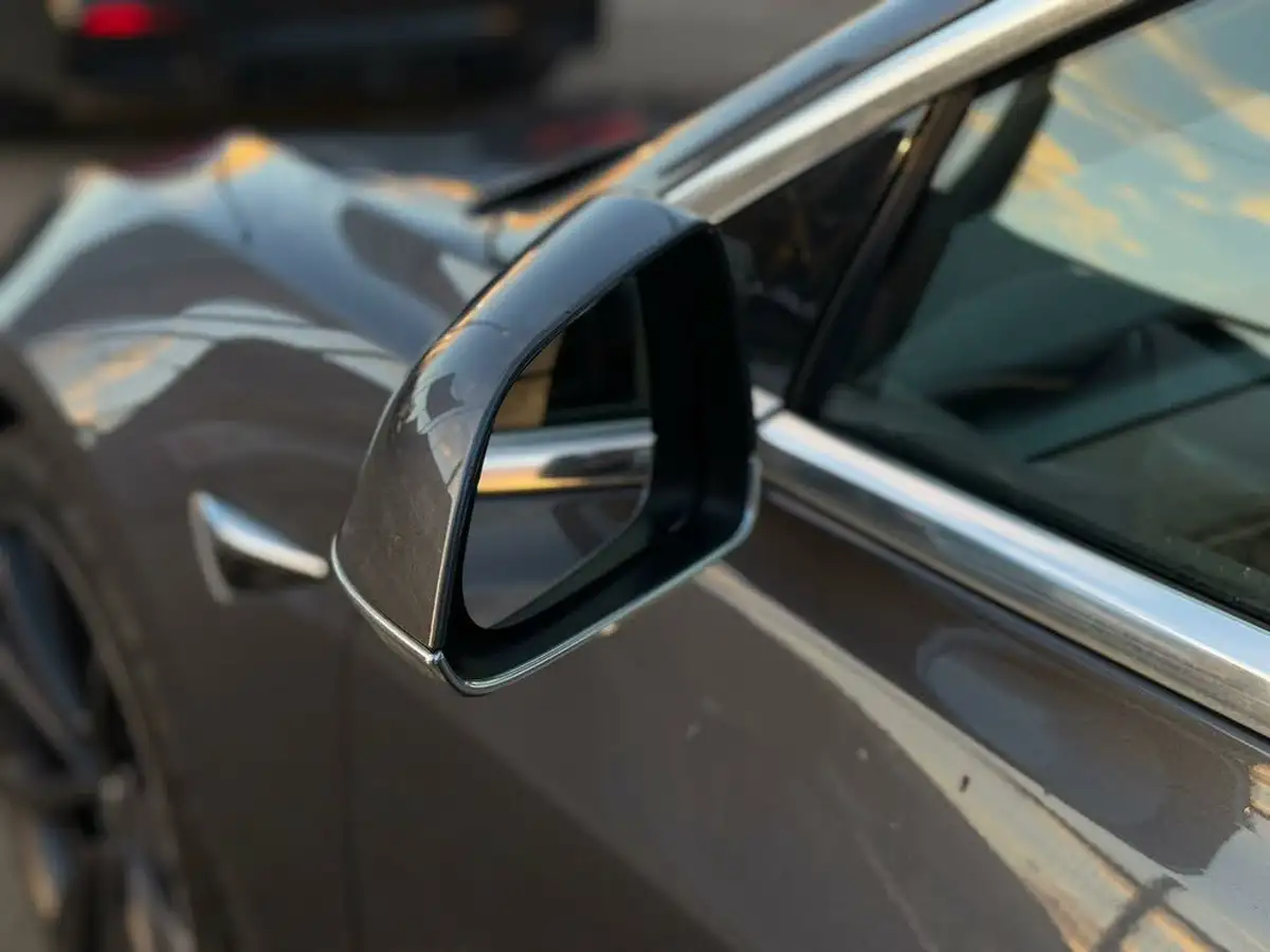 2020-tesla-model-3-e-performance-big-71