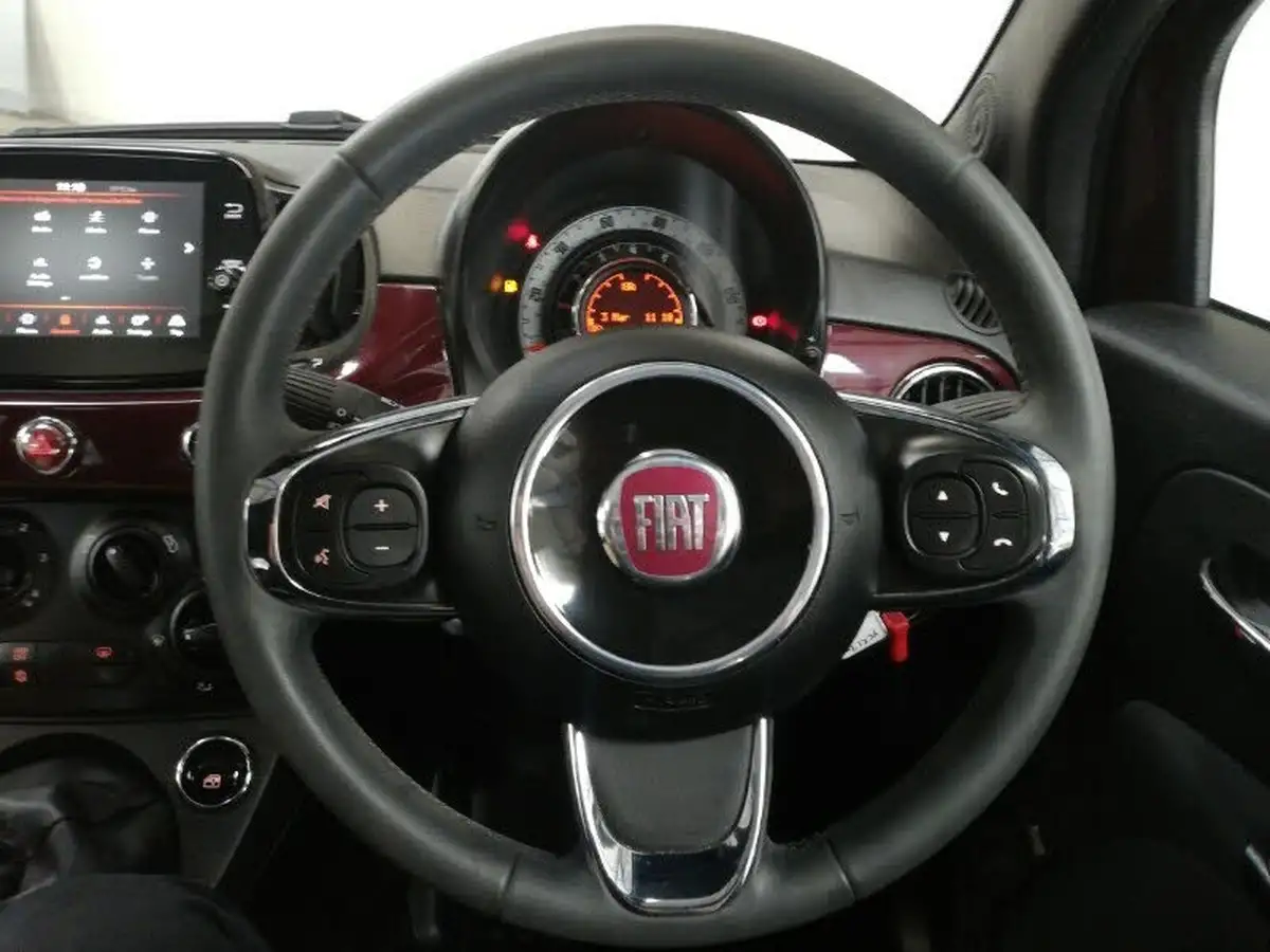 2021-fiat-500-10-lounge-big-10