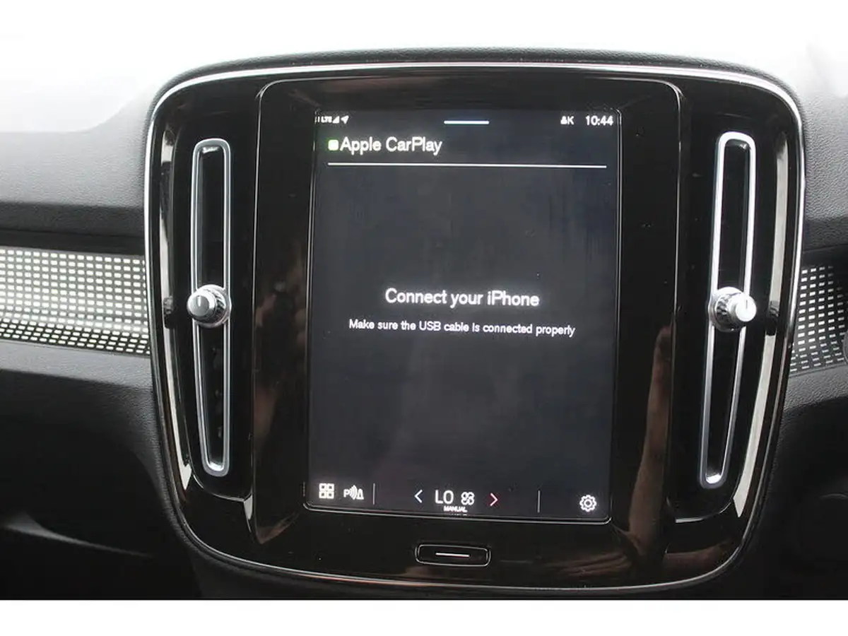2021-volvo-xc40-e-twin-recharge-big-30