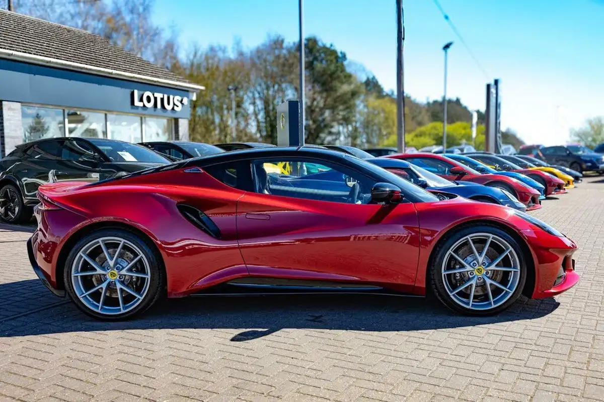 2024-lotus-emira-35-first-edition-v6-big-6