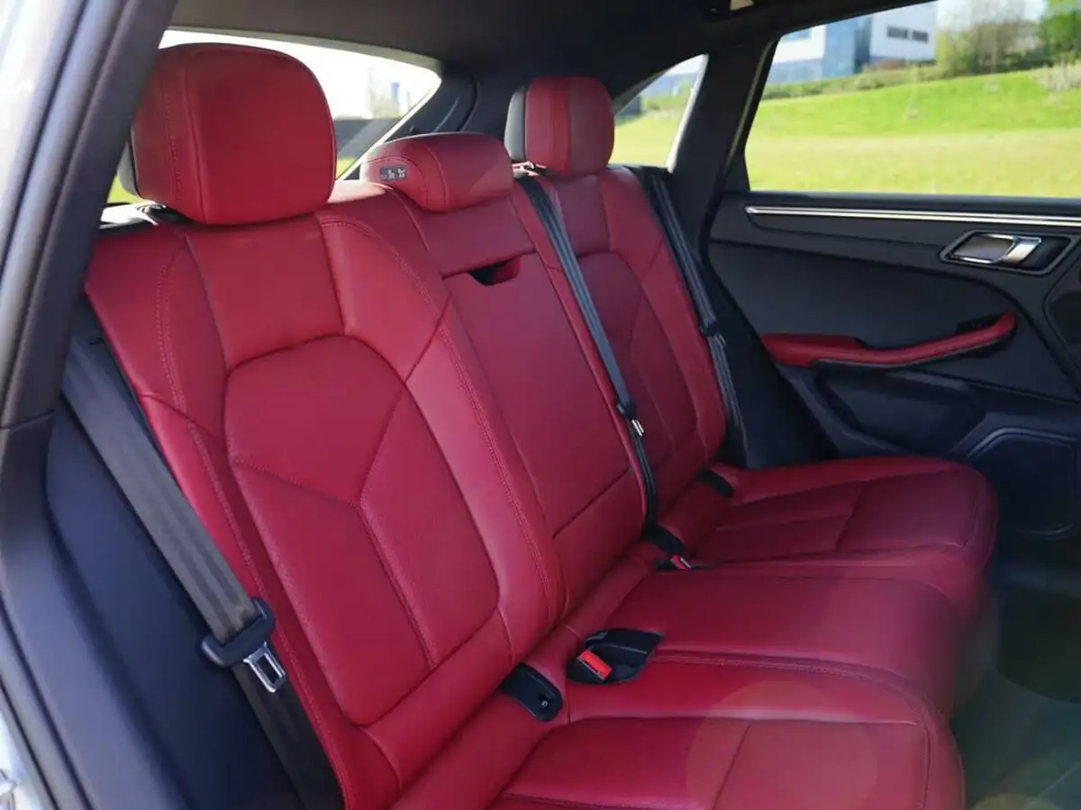 2024-porsche-macan-20-t-big-8