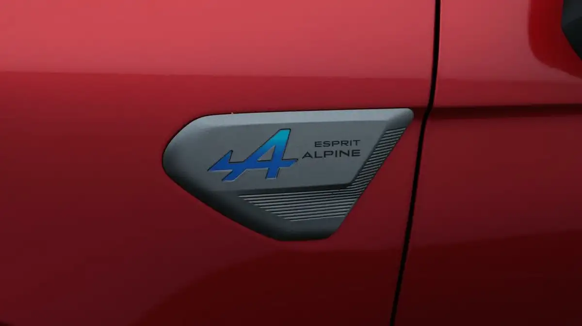 2023-renault-clio-16-esprit-alpine-big-20