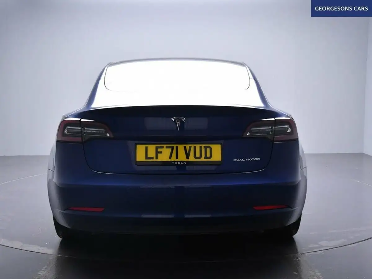 2021-tesla-model-3-e-long-range-awd-big-7