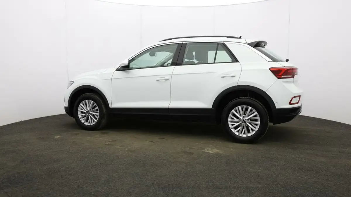 2023-volkswagen-t-roc-10-tsi-life-big-57